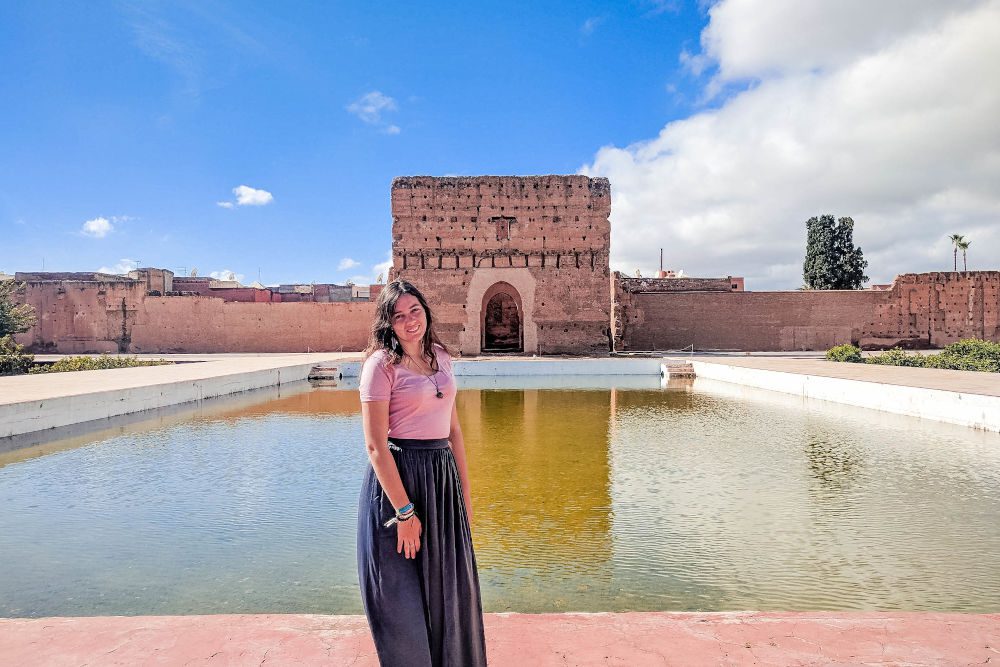 Ich in der Ruine einer Tempelanlage in Marraksch
