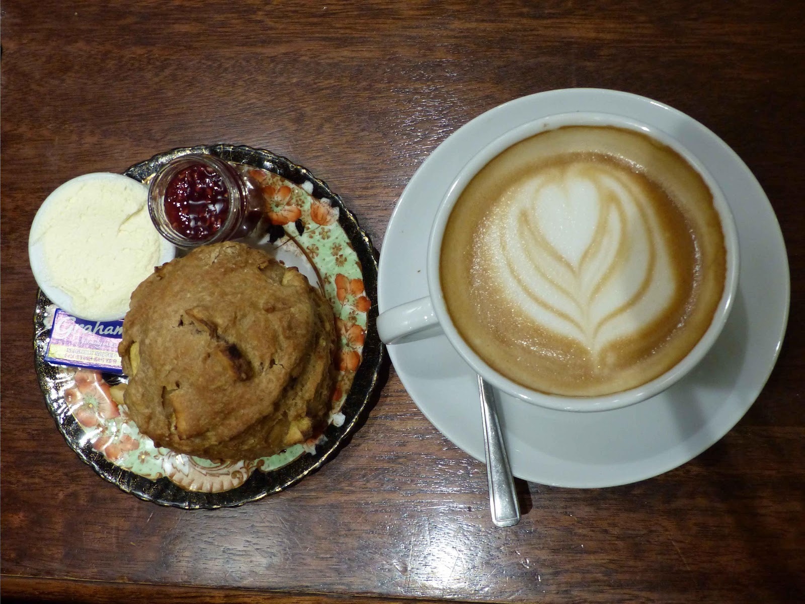 Foto von einem Frühstück in Edinburgh mit Kaffee